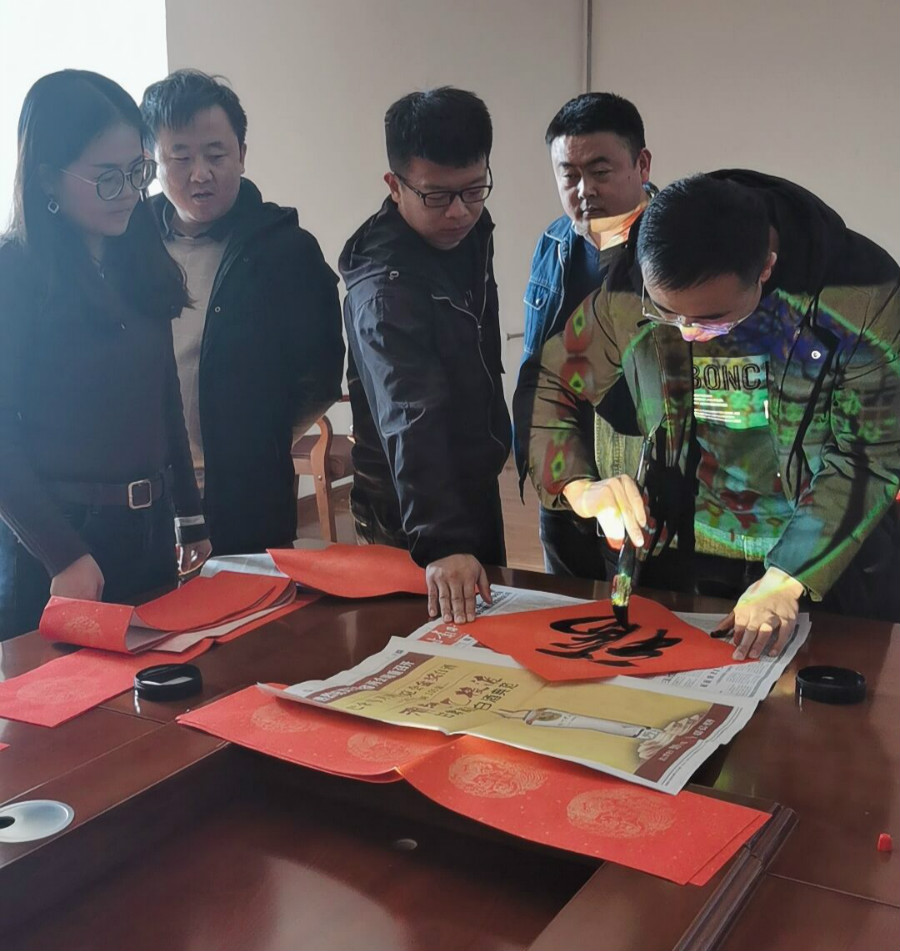 2_meitu_4.jpg 2_meitu_4.jpg